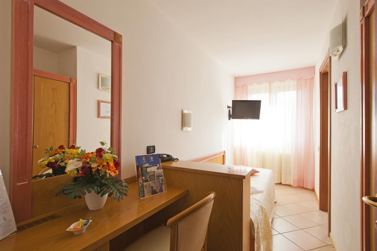 Hotel Ambra Clusone Extérieur photo